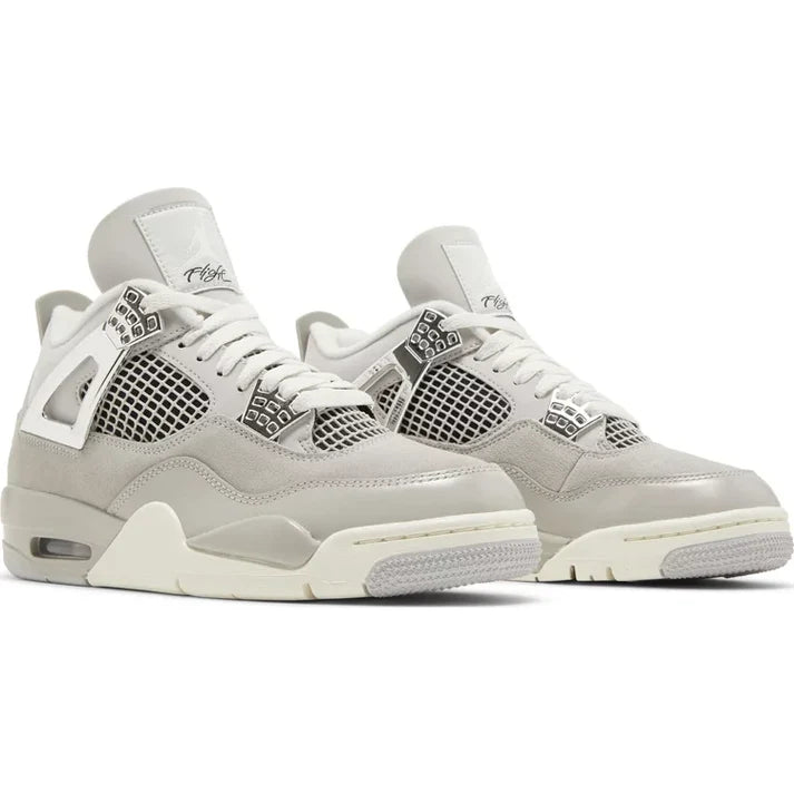 Nike Air Jordan 4 Retro 