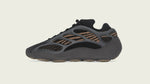 Adidas YEEZY 700 V3 "Clay" Sneaker