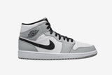 Nike Air Jordan 1 Retro "Smoke Grey" Sneaker